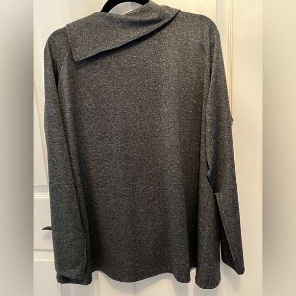 WOMENS TOP, 2XL, EXCELLENT CONDITION - Picture 4 of 6